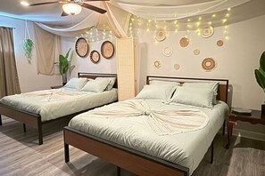 4 Schlafzimmer, Schreibtisch, Bügeleisen/Bügelbrett, Reisekinderbett