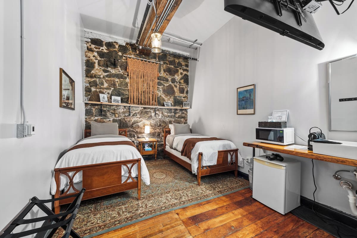 Tabla de planchar con plancha y wifi gratis