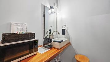 Kamar Standar | Setrika/meja setrika dan Wi-Fi gratis