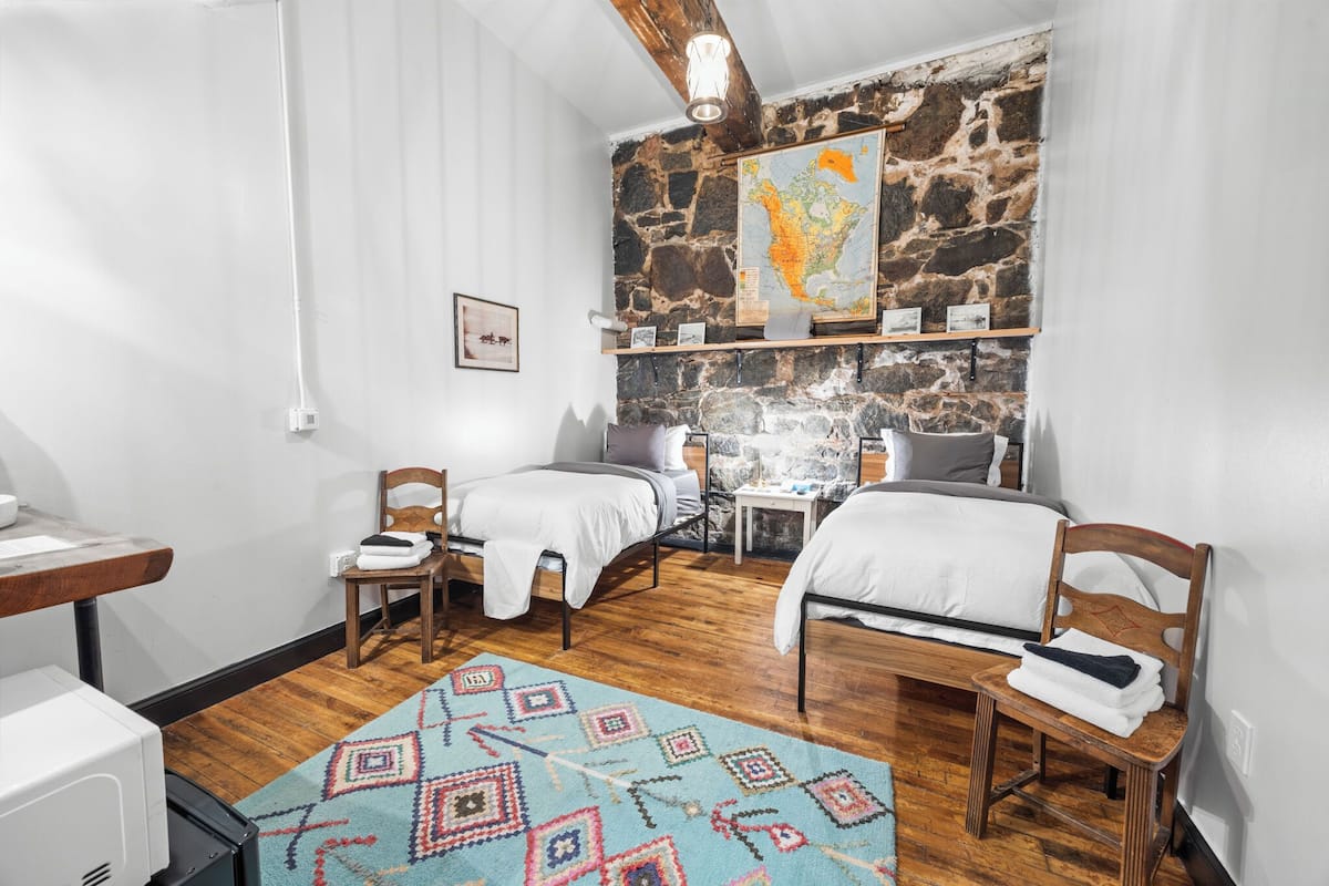 Tabla de planchar con plancha y wifi gratis