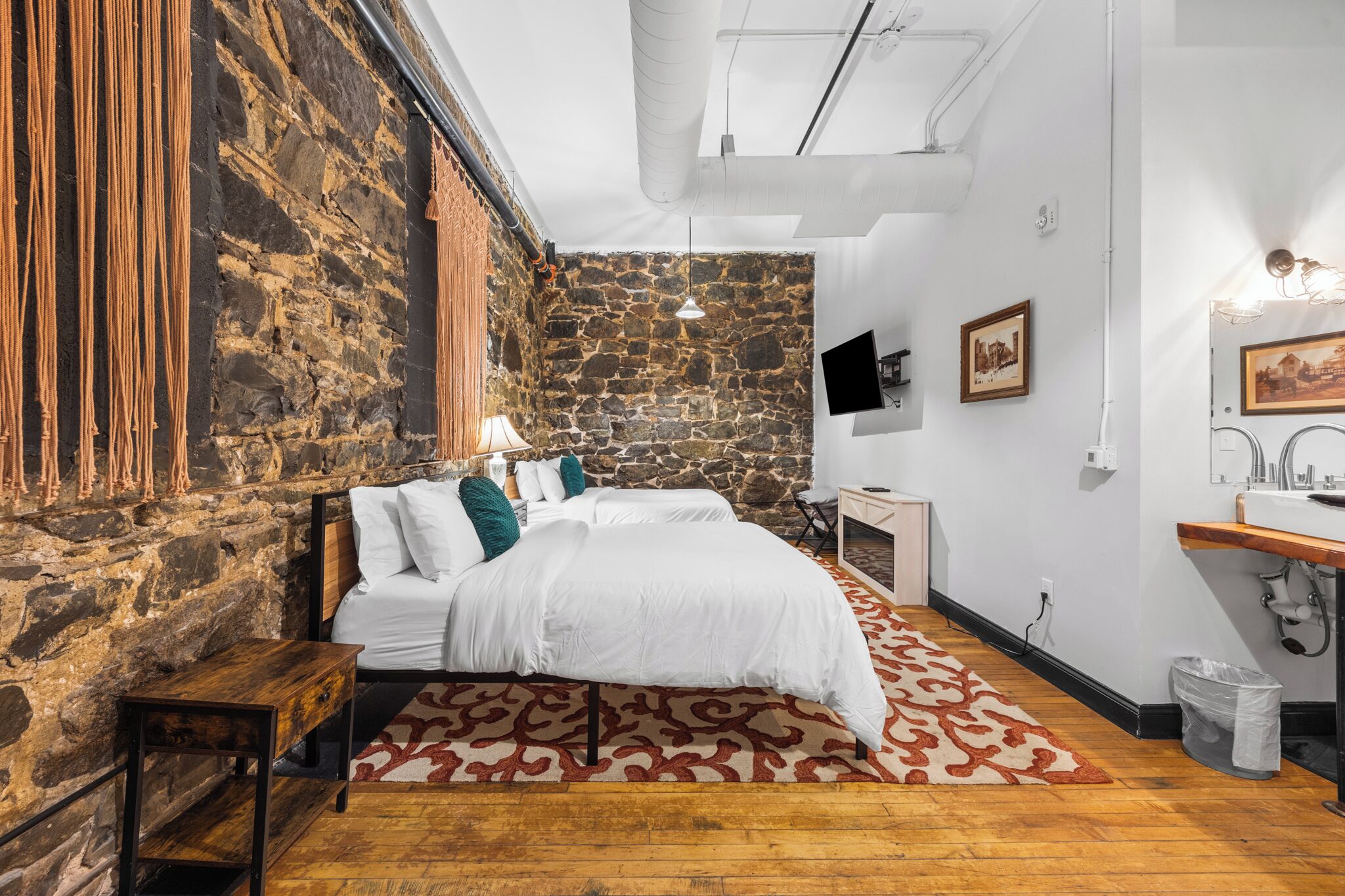 Swedetown Room 1 Shared Bathroom & No Windows | Iron/ironing board, free WiFi, bed sheets