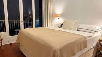 1 slaapkamer, een strijkplank/strijkijzer, wifi, beddengoed