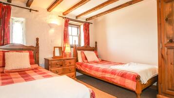 3 bedrooms, individually decorated, individually furnished, free WiFi