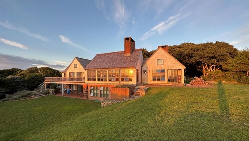 Amazing sunsets, a welcoming home, and island adventures.  Lifetime memories!