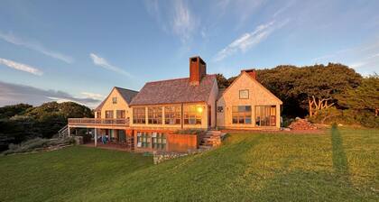Amazing sunsets, a welcoming home, and island adventures. Lifetime memories!