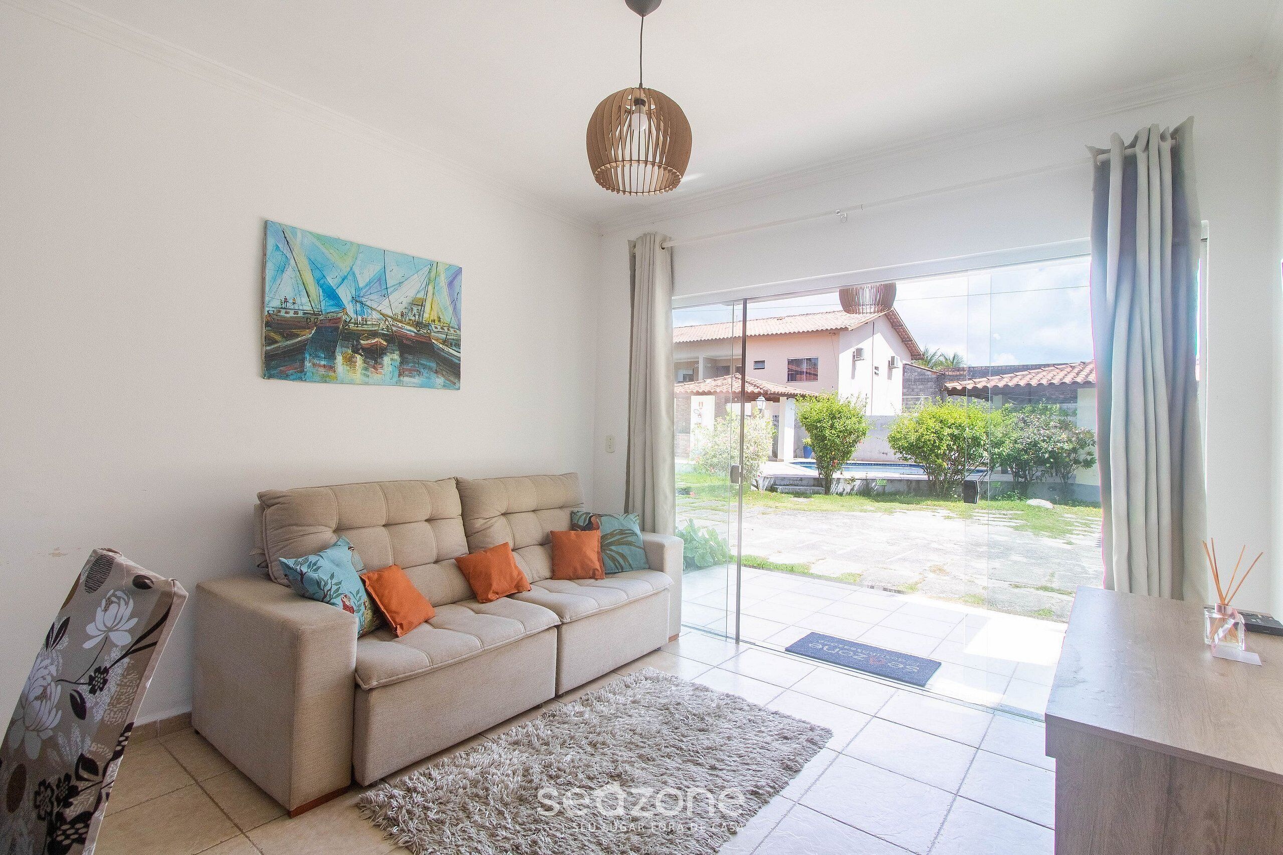 基础公寓 | 起居区 | 32-英寸智能电视（配备数码频道）