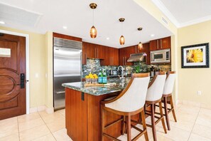 Microwave, oven, dishwasher, coffee/tea maker