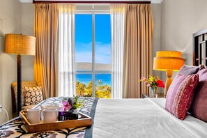 8 habitaciones, tabla de planchar con plancha y cuna de viaje 