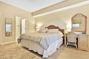 2 bedrooms, desk, iron/ironing board, WiFi