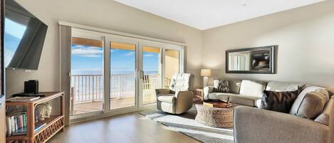 Televisión, reproductor de DVD, estéreo y oficina