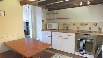 Rentaplats i utensilis de cuina, vaixella i coberteria