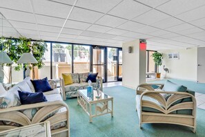 TV, offices