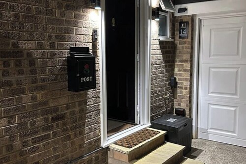 Spotless & Stylish Stay in Windsor – Free Parking & Ultra Fast Internet