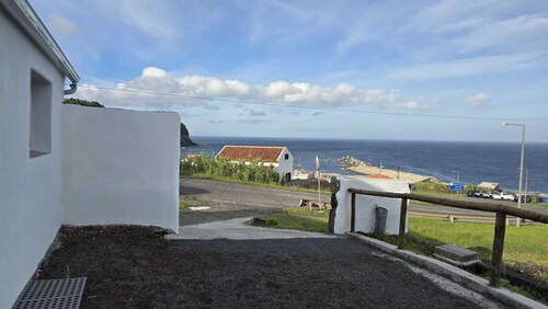 Holiday Home 'Baía Do Porto Das Lajes' with Sea View, Private Terrace and Wi-Fi
