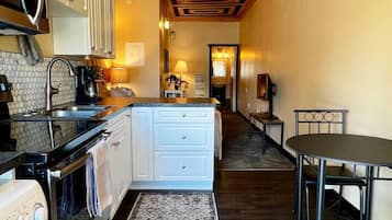 Microwave, oven, stovetop, coffee/tea maker