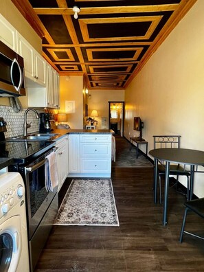 Microwave, oven, stovetop, coffee/tea maker