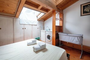 Fer et planche à repasser, Wi-Fi, draps fournis