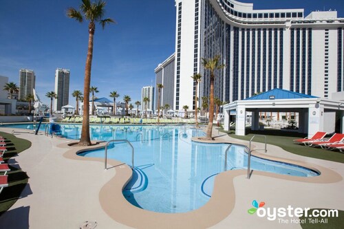 Chic WG Resort & Casino 2-bedroom hotel in vibrant Las Vegas