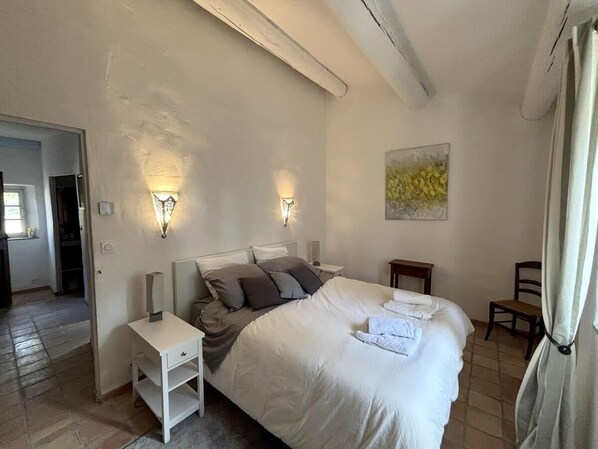 5 chambres, Wi-Fi, draps fournis