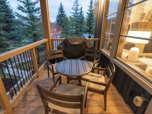 Outdoor dining - Silver Star Skiers' Chalet - Ski In/Out (Park City)