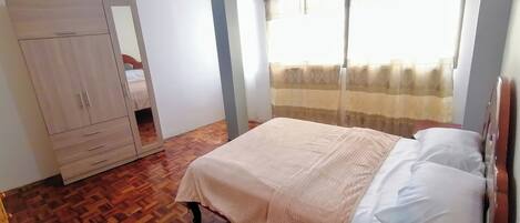 3 bedrooms, WiFi, bed sheets