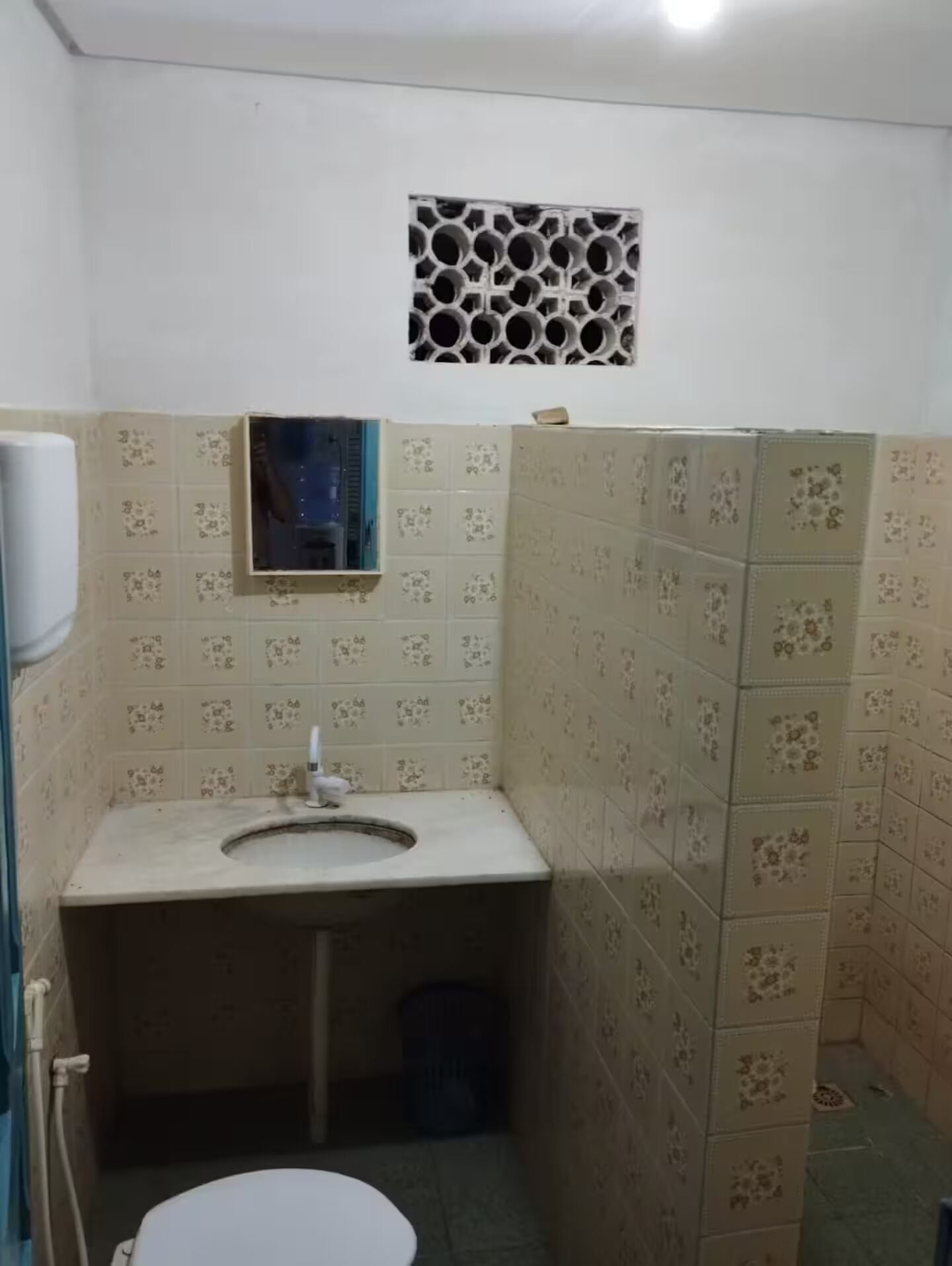 Jabón y papel higiénico