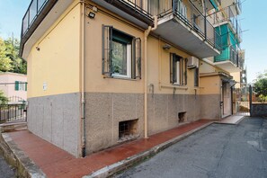 تفاصيل الفندق من الخارج