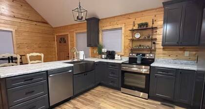 Relax & Recharge at Firefly Cabin