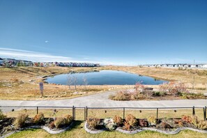 المنطقة المحيطة بالمنشأة