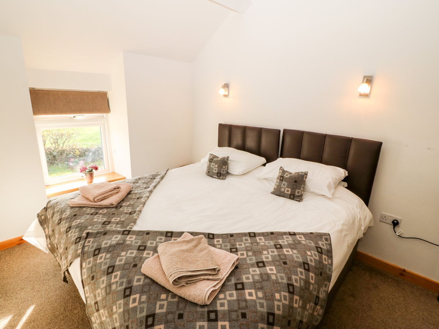 3 bedrooms, individually decorated, individually furnished, free WiFi