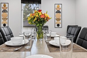 تناول الطعام