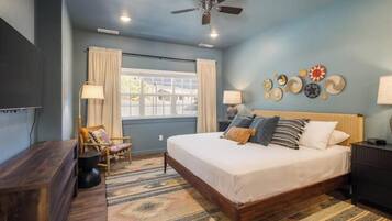 4 habitaciones, tabla de planchar con plancha y cuna de viaje