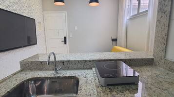 Basic Apartment | Interior