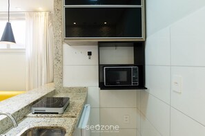 Basic Apartment | Private kitchen