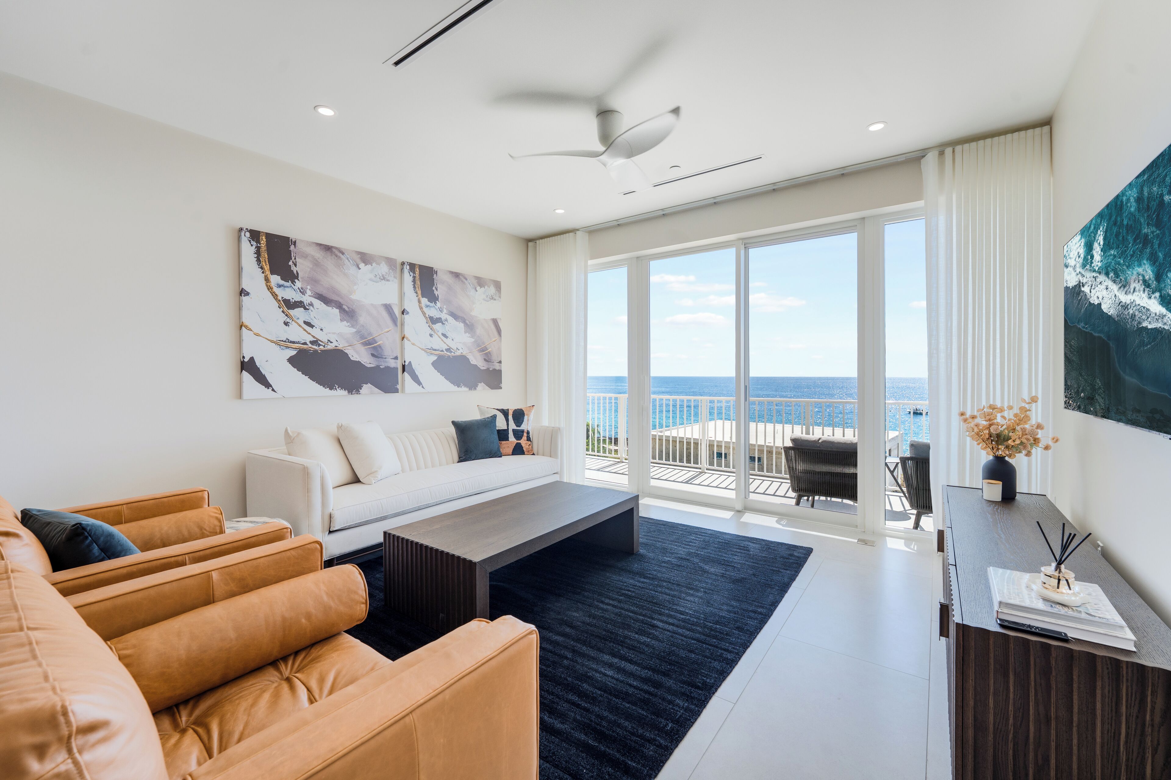 305 - 2 Bedroom Ocean View (3rd Floor) | Living area