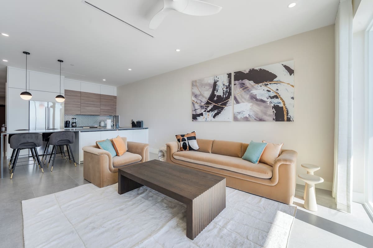 305 - 2 Bedroom Ocean View (3rd Floor) | Zona de estar