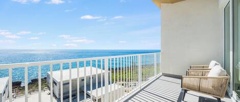 405 - 2 Bedroom Ocean View (4th Floor) | Balcony view