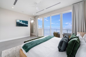 404 - 3 Bedroom Ocean View (4th Floor)