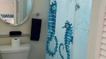 Studio | Kamar mandi