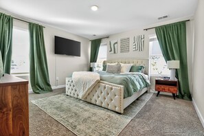 3 bedrooms, iron/ironing board, Internet, bed sheets