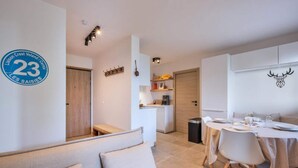 Dining - 3-room Apartment in the Canopy Residence, Building B (Cohennoz)
