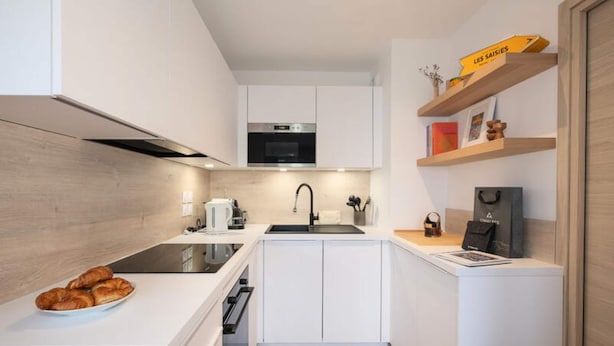 Private kitchen - 3-room Apartment in the Canopy Residence, Building B (Cohennoz)