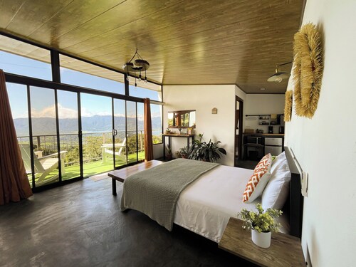 Eco Suite 1-bedroom villa in awesome La Fortuna with AC