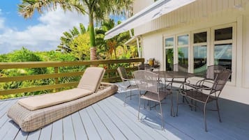 Chalet, 2 Tempat Tidur Queen, hot tub, pemandangan gunung (Chalet Lulu) | Tempat makan outdoor