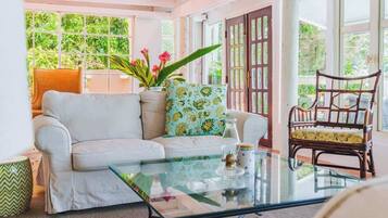 Chalet, 2 Tempat Tidur Queen, hot tub, pemandangan gunung (Chalet Lulu) | Area keluarga