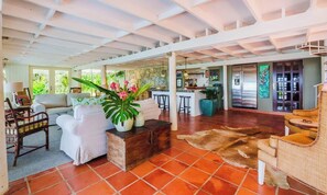 Chalet, 2 Queen-Betten, Whirlpool, Bergblick (Chalet Lulu) | Wohnbereich