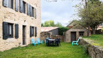 Khu ẩm thực ngoài trời