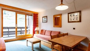 Living area - Arpason 46 (Les Allues)