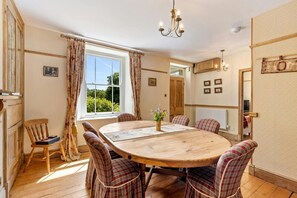 Dining - Pendre Farmhouse, New Quay (Llangrannog)