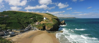 Pendre Farmhouse, New Quay